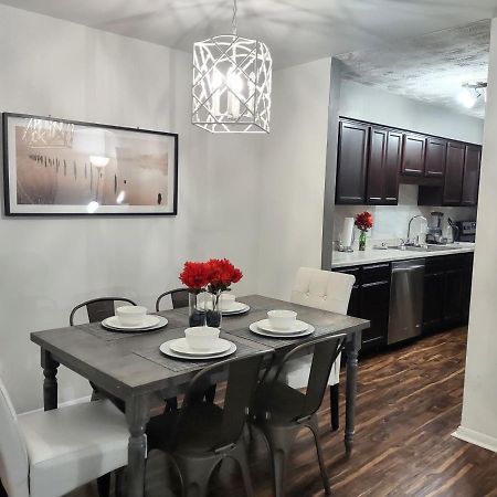Charming Condo In Central Raleigh Exterior photo
